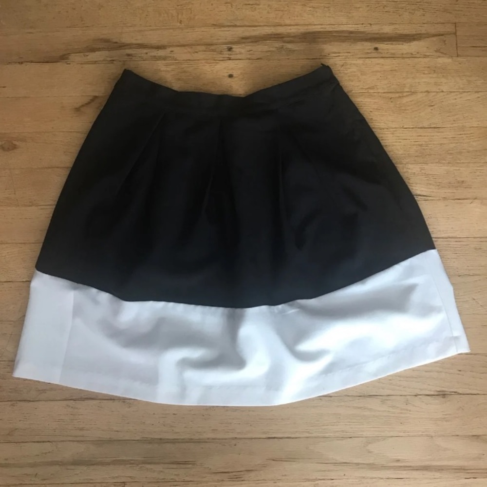 Lily White - Pleated Skirt!